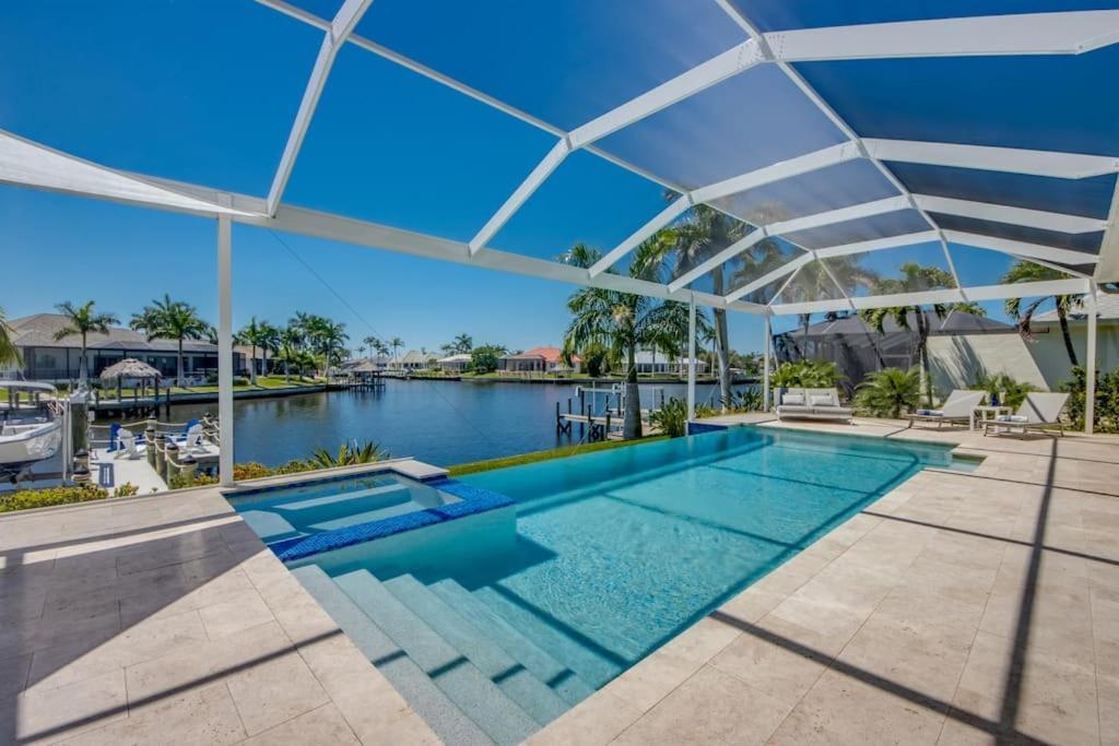 Villa Sensation By Coralvilla - New,Modern With Pool Cape Coral Exterior photo