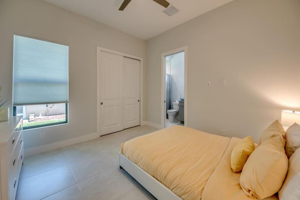 Villa Sensation By Coralvilla - New,Modern With Pool Cape Coral Exterior photo