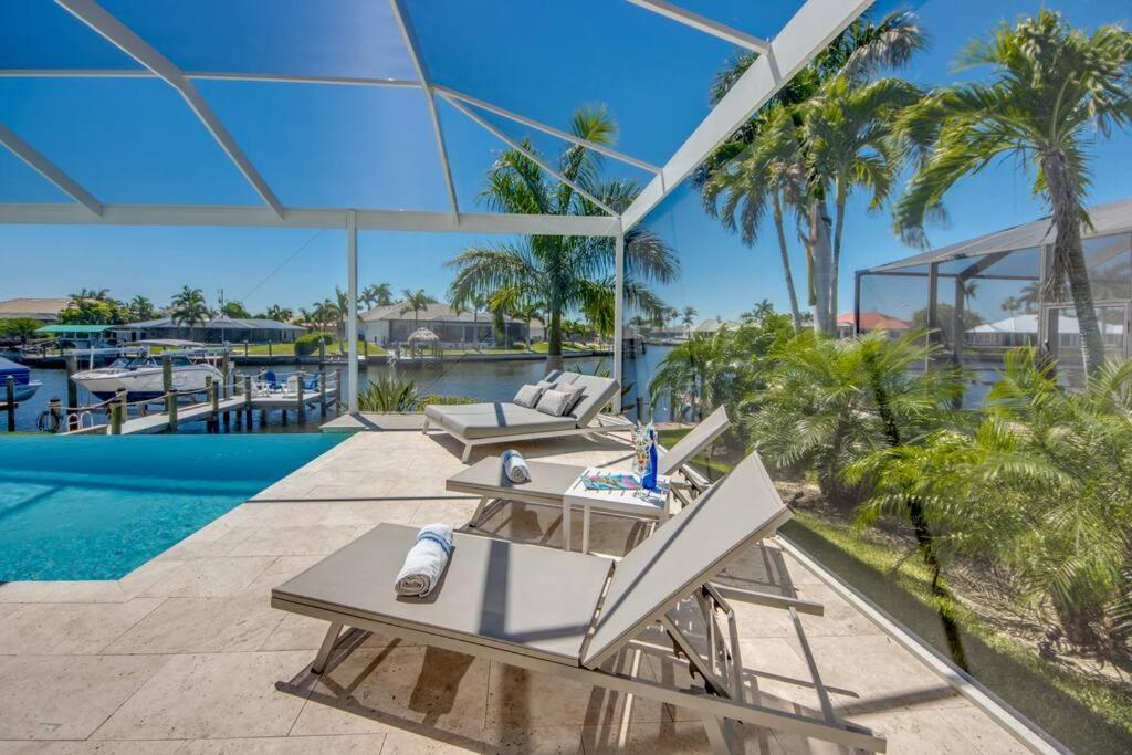 Villa Sensation By Coralvilla - New,Modern With Pool Cape Coral Exterior photo