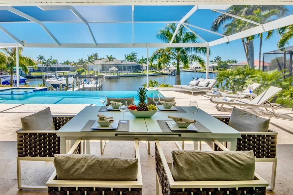 Villa Sensation By Coralvilla - New,Modern With Pool Cape Coral Exterior photo